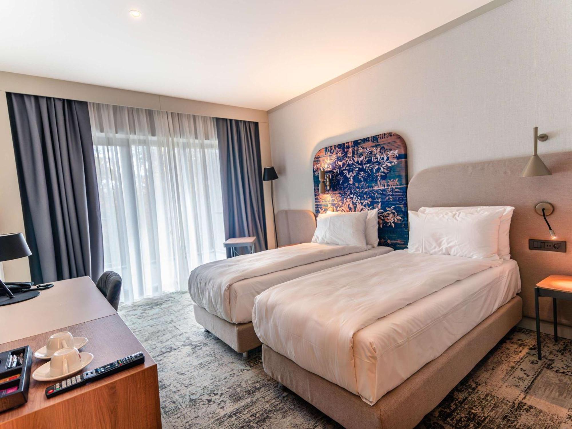 Mercure Arsenal 4*