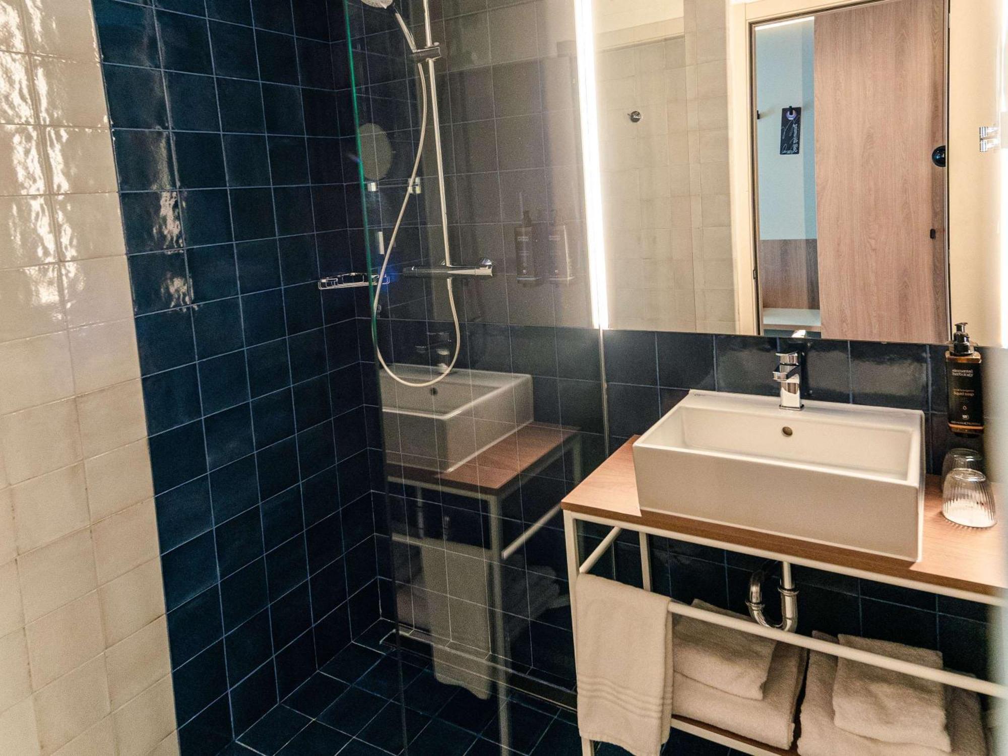 Mercure Arsenal 4*