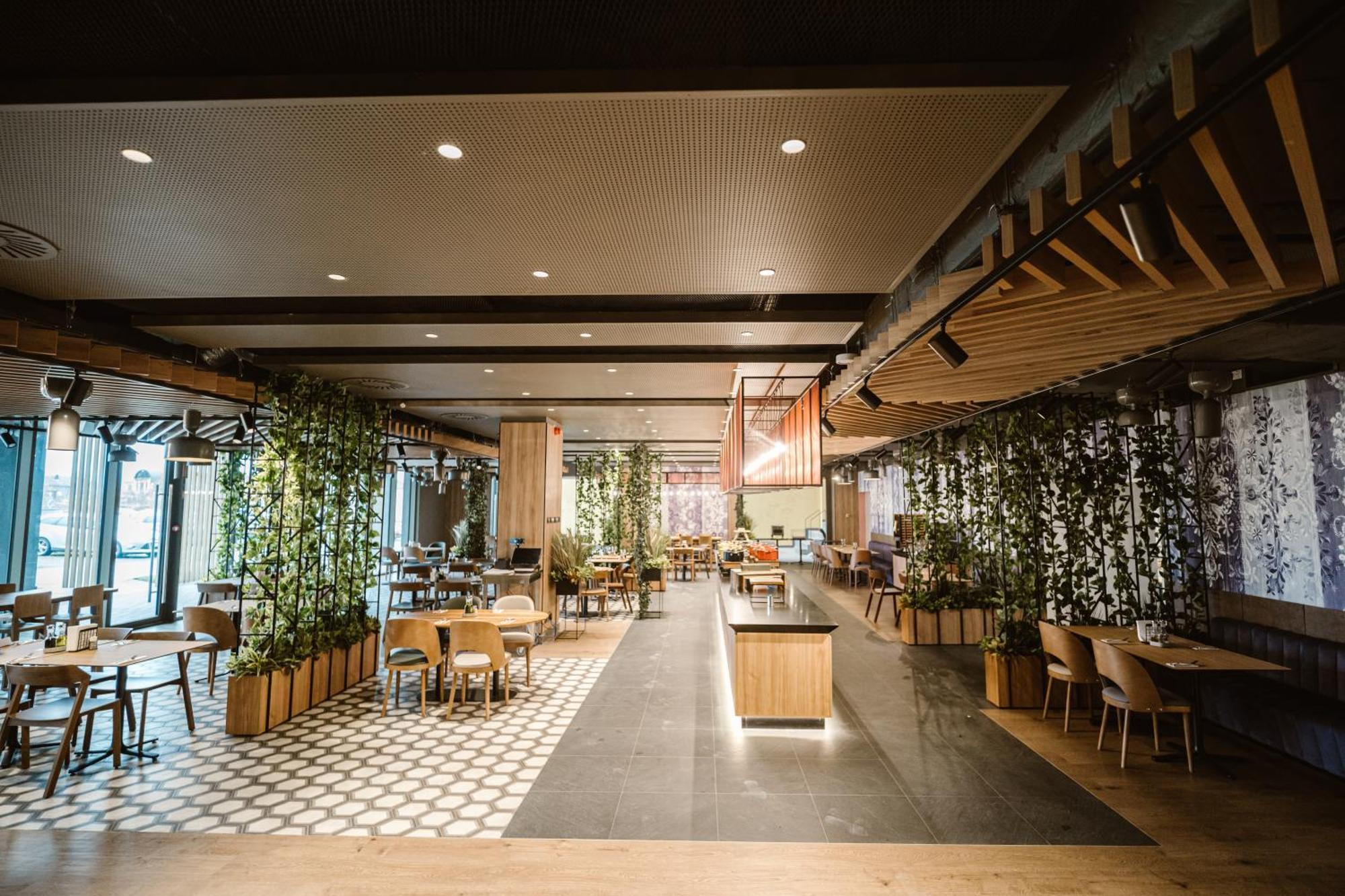 Mercure Arsenal Hotel 4*