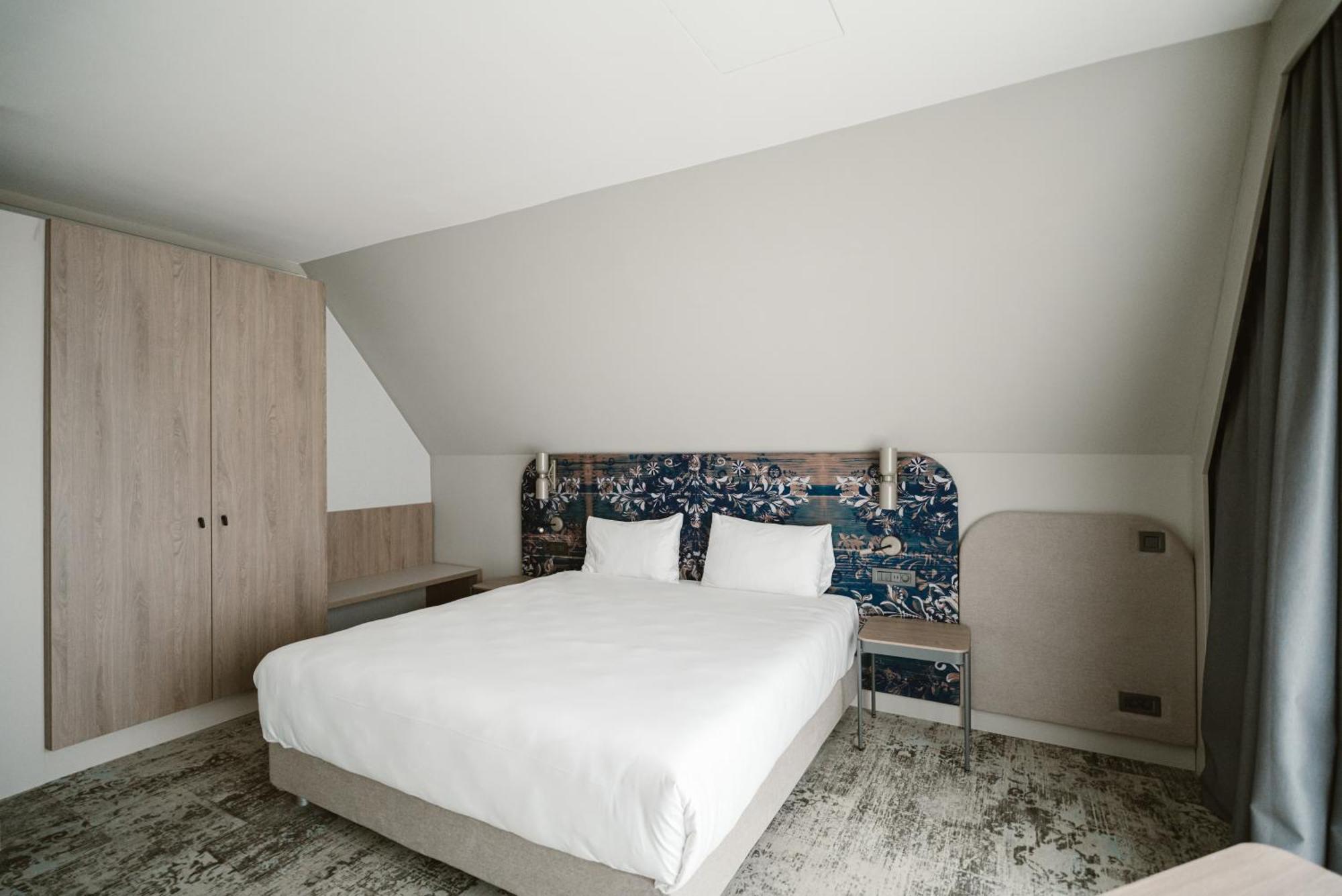 Mercure Arsenal 4*