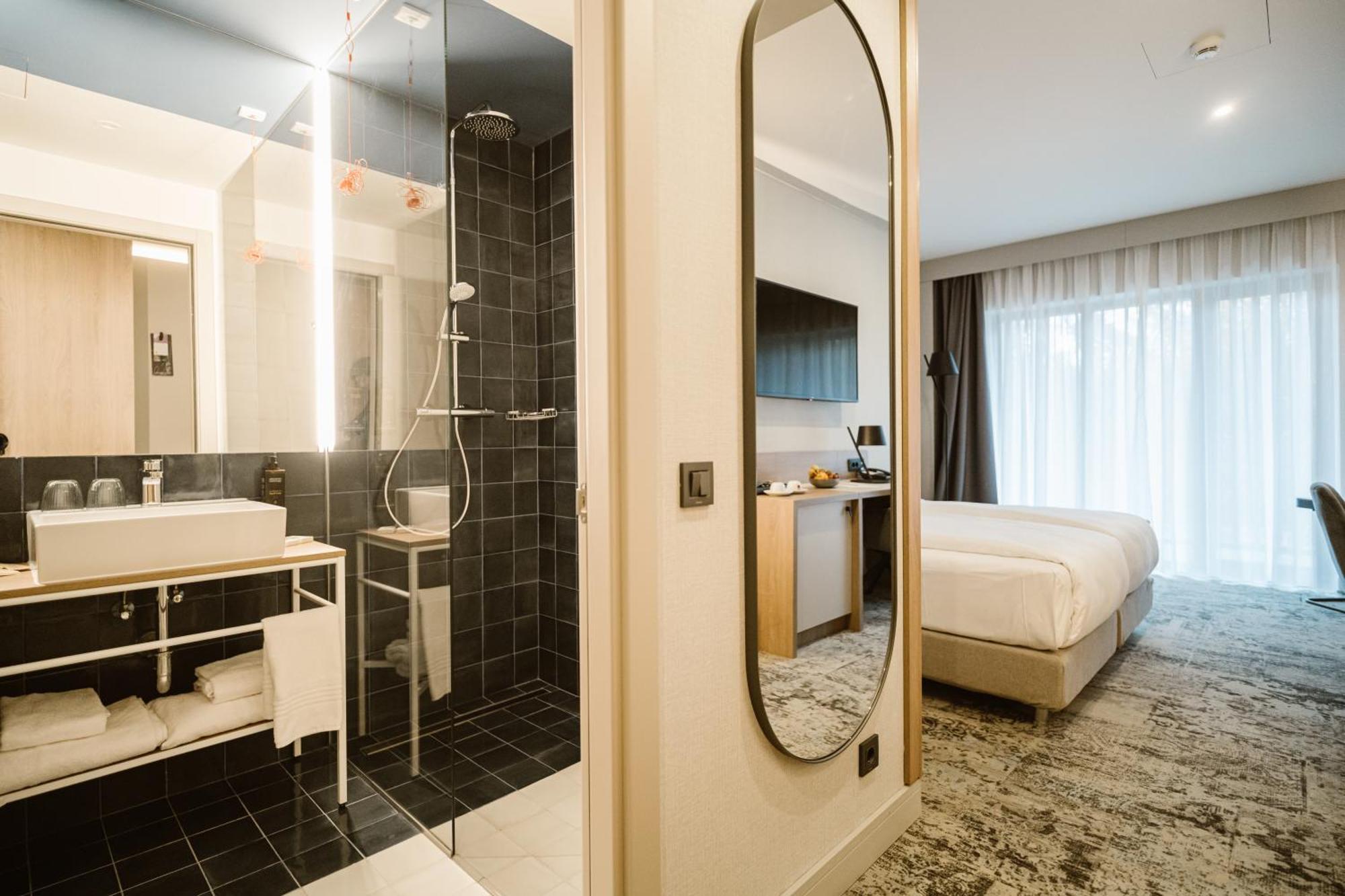 Mercure Arsenal Hotel 4*
